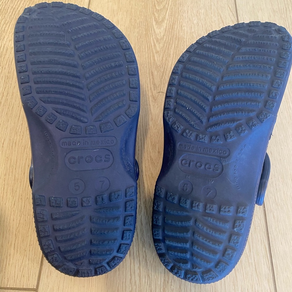 CROCS Classic Clogs Navy Blue Women’s 7 Men’s 5 - Picture 5 of 7